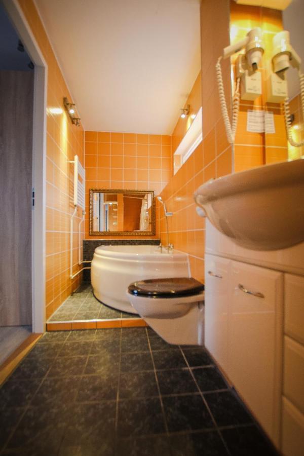 Hotel Joli Берген Экстерьер фото